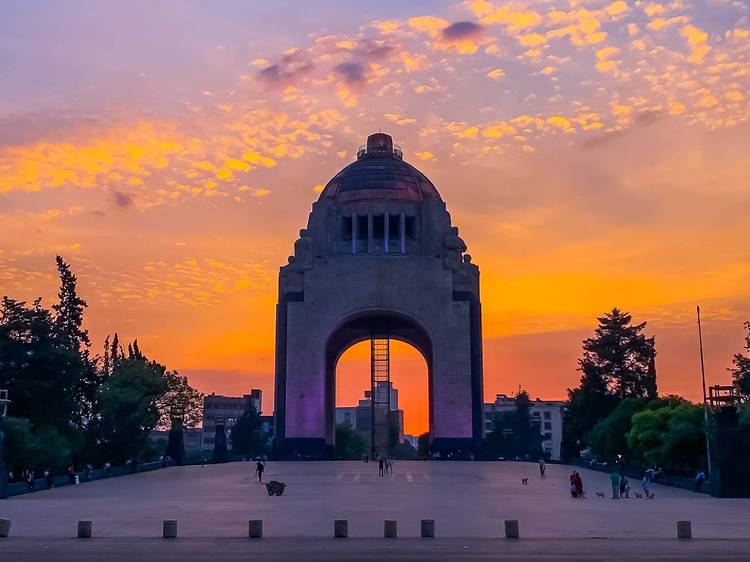 Abril 2025